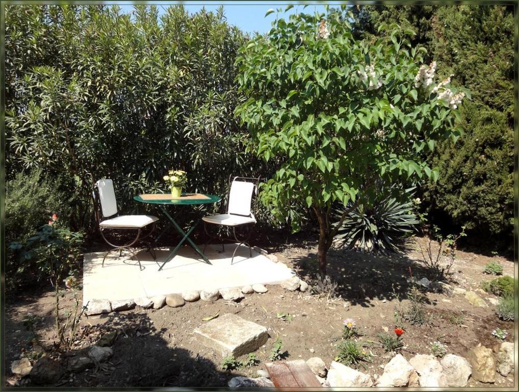 Gite La Gourmandine Saint-Andiol Екстериор снимка